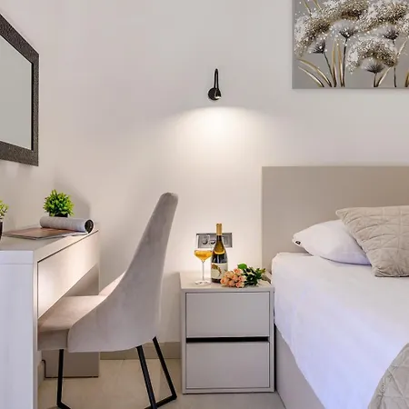 Decimum - Private Luxury With Heated Pool & Near Split Вілла