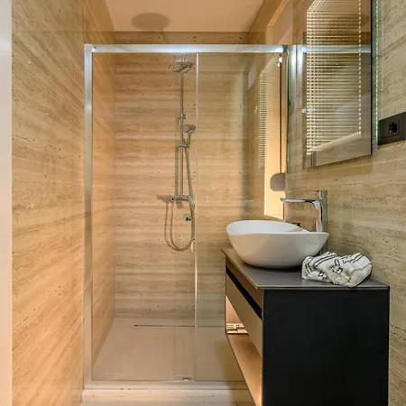 Decimum - Private Luxury With Heated Pool & Near Split Podrug